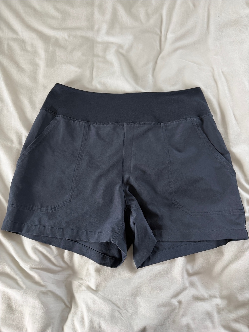 Patagonia Women's Navy Performance Stretch Shorts Small